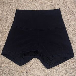 Lulu Lemon Bike Short 4”